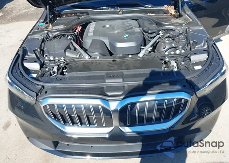 2024 BMW 530 I xDrive z USA, uszkodzony, nr VIN WBA53FJ02RCS60181